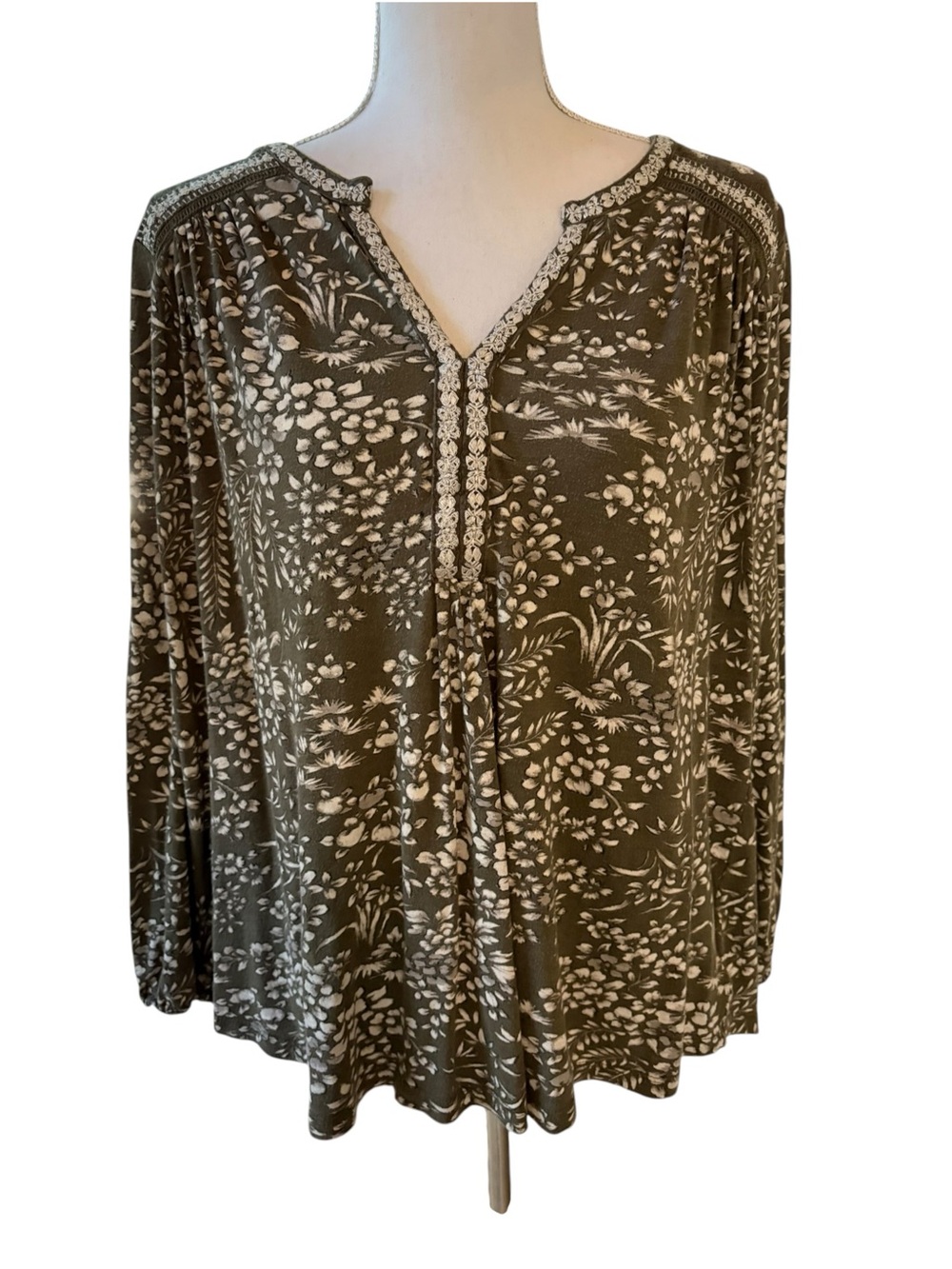Lucky Brand Olive Green V-Neck Peasant Blouse.  Size 1X